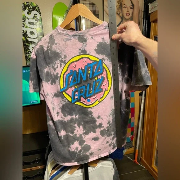 Santa Cruz odd future donuts size large pink, and black tie dye - Picture 5 of 7